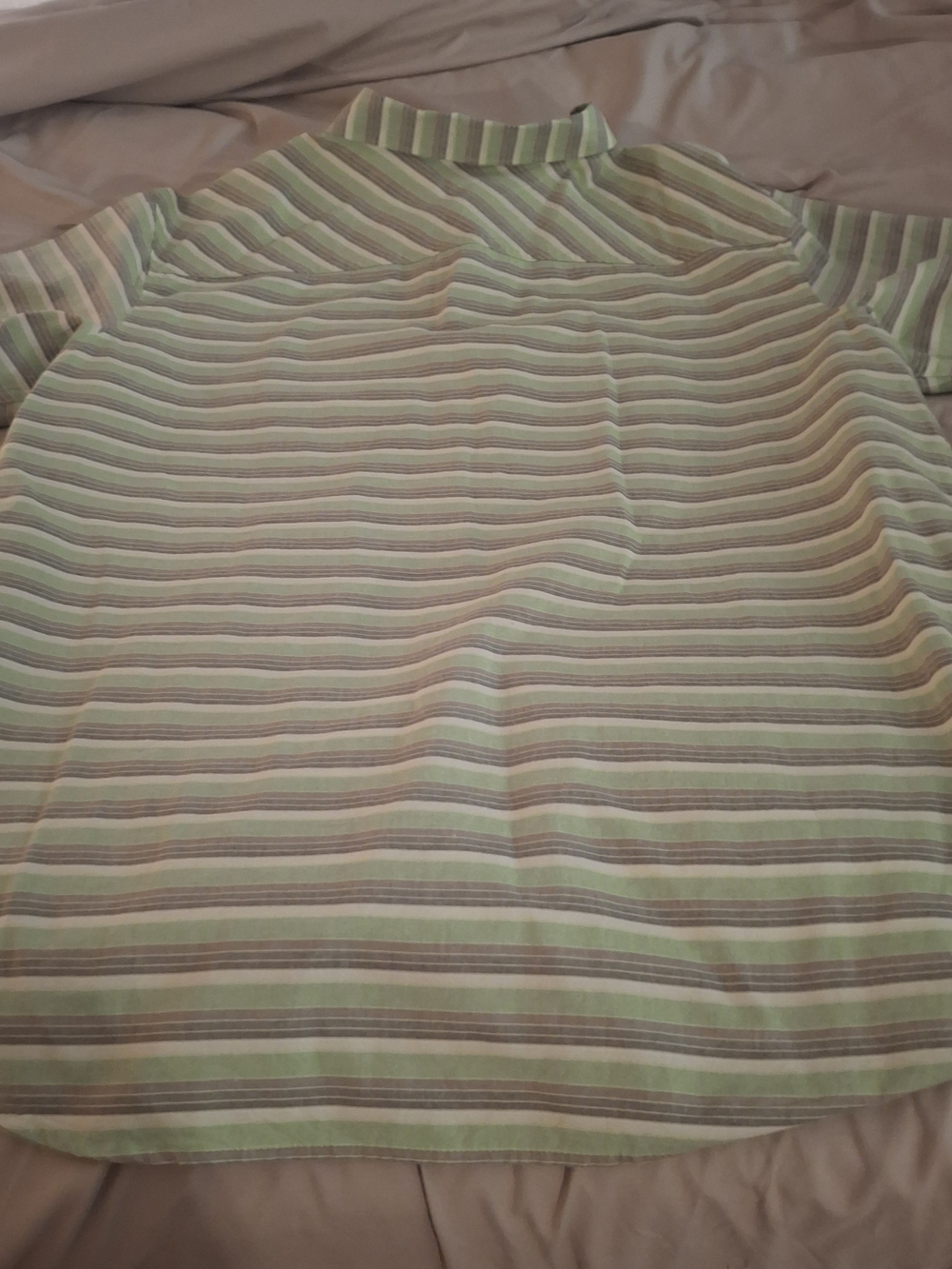 Columbia Men's Short-Sleeve Button-Down in Mint and Gray Stripe - Picture 8 of 8